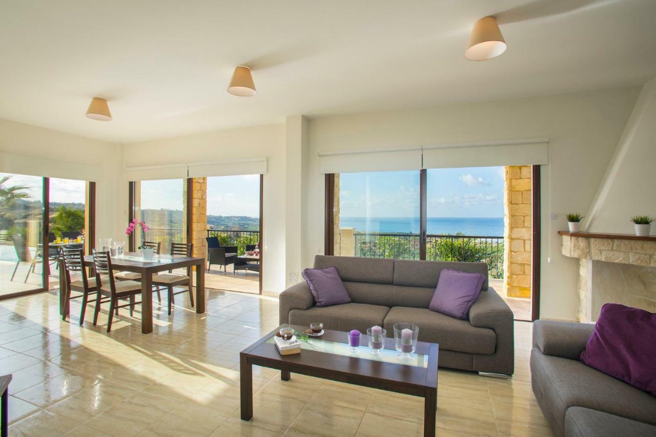 Villa Blue Jadeite Peyia Exterior photo
